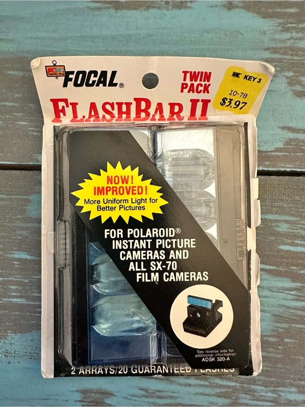 Vintage Polaroid OneStep Instant Camera. Includes flash bar  (not tested)